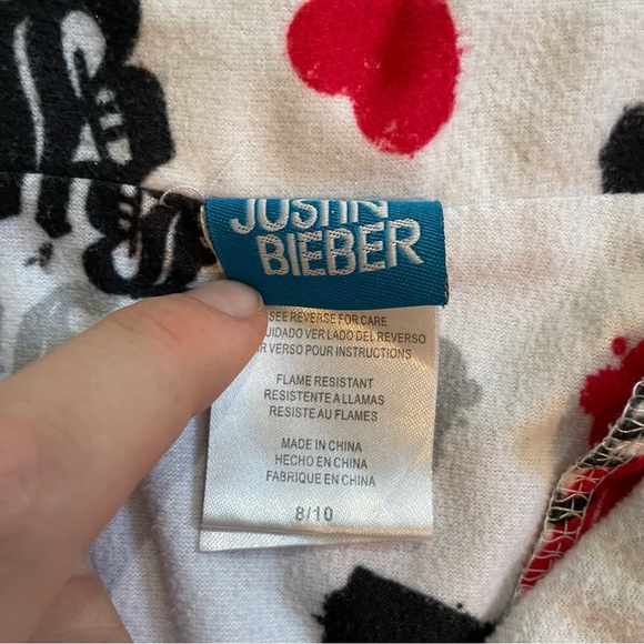 Y2K Rare Justin Bieber Girls Pajama Top Only Medium 8/10 Button Up - Picture 2 of 6